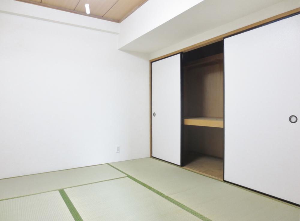 Non-living room. Indoor (July 2013) Shooting