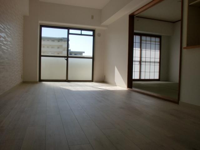 Living. Indoor (11 May 2013) Shooting