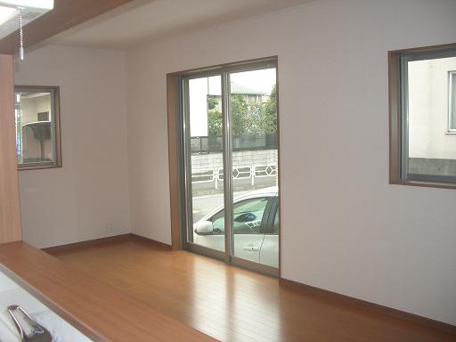 Same specifications photos (living). Same specifications. Clean and full of a feeling of living will let me soften everyone family. 