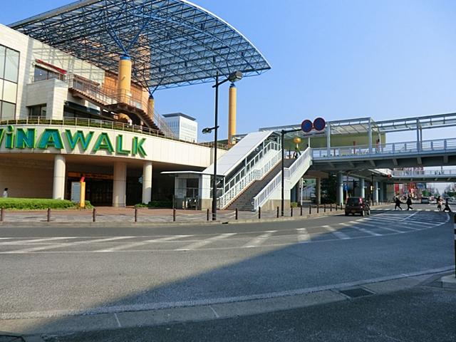 Shopping centre. There is a shopping center in the 1400m station until Binawoku, LaLaport is also scheduled to open ☆