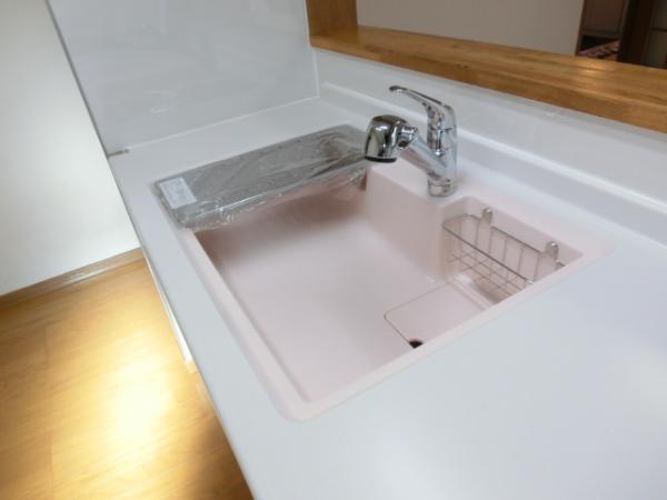 Kitchen. Easy to use in a wide sink