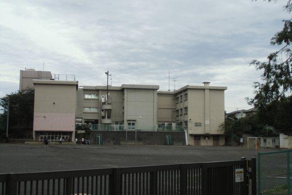 Primary school. Kashiwaketani elementary school