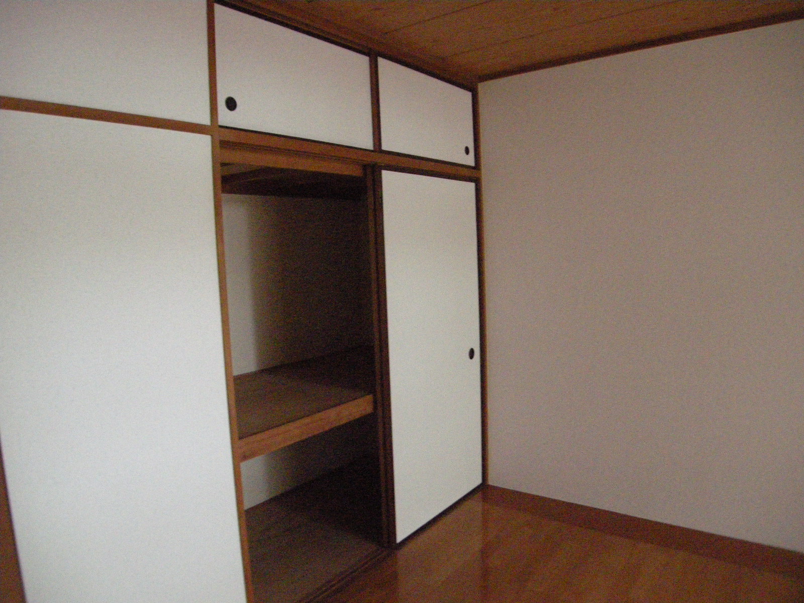 Receipt. With upper closet in between 1 in each room