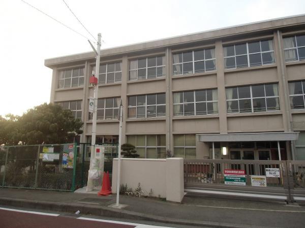 Primary school. Kashiwaketani until elementary school 900m