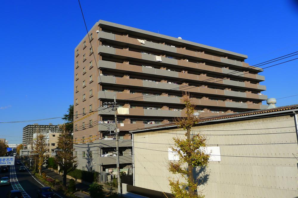 Local appearance photo. Local (12 May 2013) Shooting