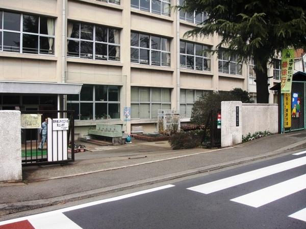 Primary school. Ebina Municipal Kashiwagaya to elementary school 1262m