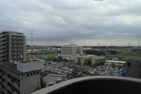 View photos from the dwelling unit. View from the site (November 2013) Shooting