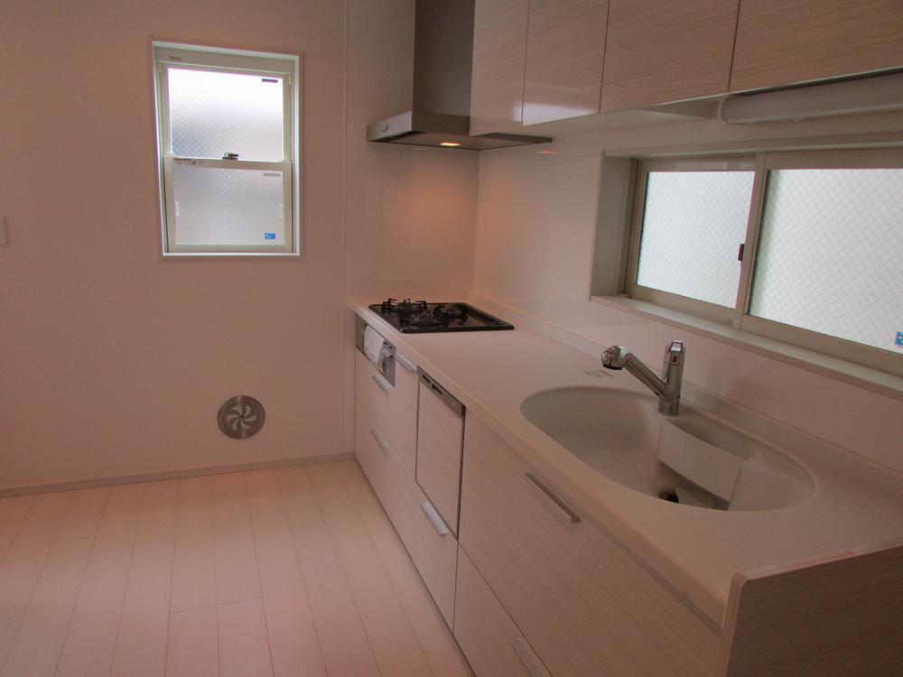 Kitchen. Room (August 2013) Shooting