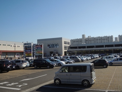 Shopping centre. Konan 1902m to Kamakura Ofuna Mall (shopping center)