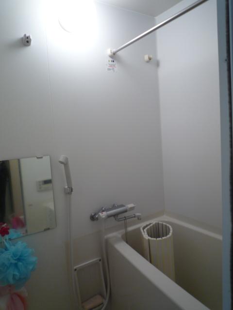 Bathroom. Room (August 2013) Shooting ※ Furniture in me, Furniture etc. are not included in the sale price