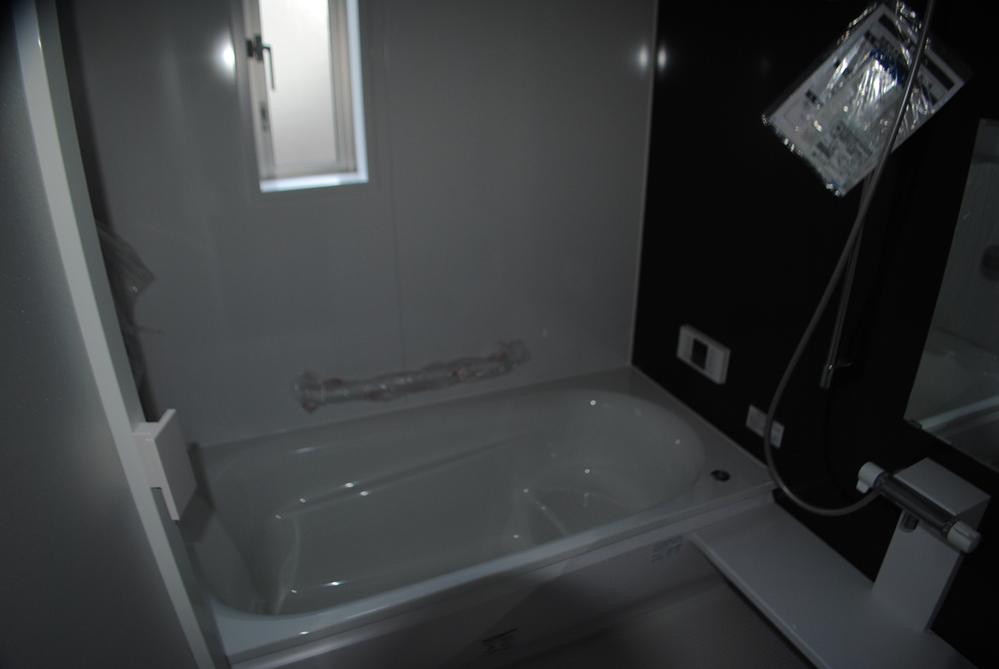 Bathroom. Indoor (11 May 2013) Shooting