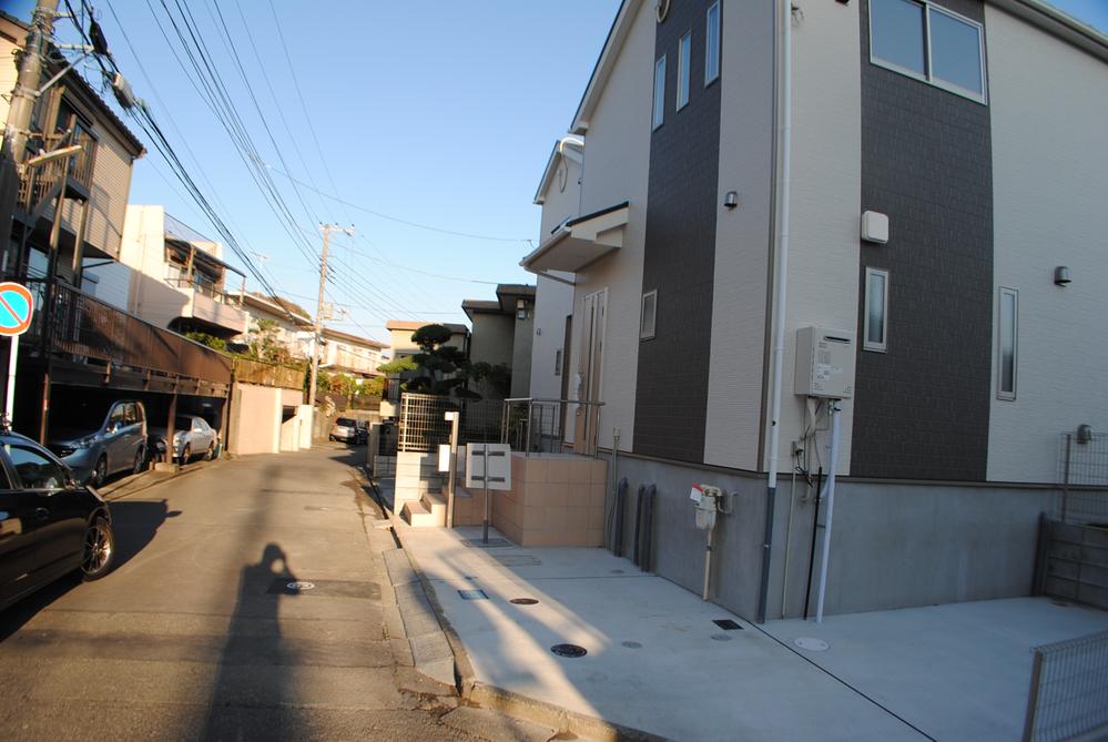 Local photos, including front road. Local (11 May 2013) Shooting