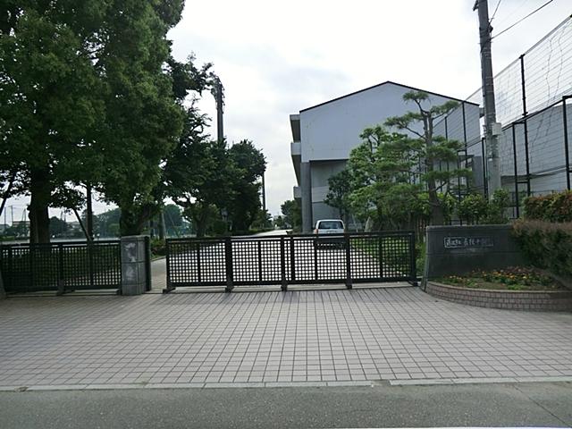 Junior high school. Chogo junior high school