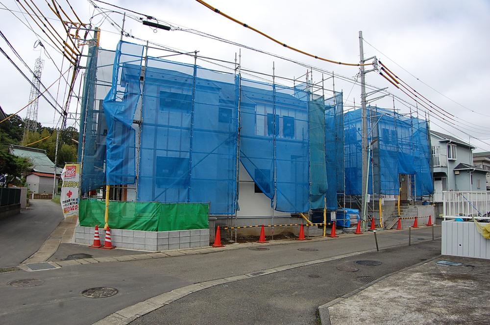 Local appearance photo. Local (10 May 2013) Shooting