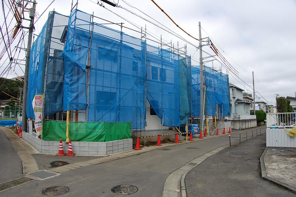 Local appearance photo. Local (10 May 2013) Shooting