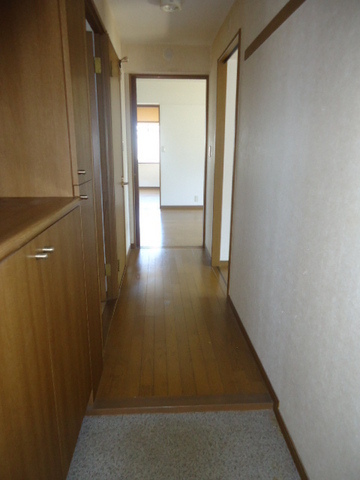 Entrance.  ☆ Shopping convenient location! Quiet and living environment ・ Sunny ☆