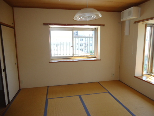 Other room space.  ☆ Shopping convenient location! Quiet and living environment ・ Sunny ☆