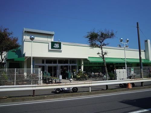 Supermarket. Until Fujisupa 670m
