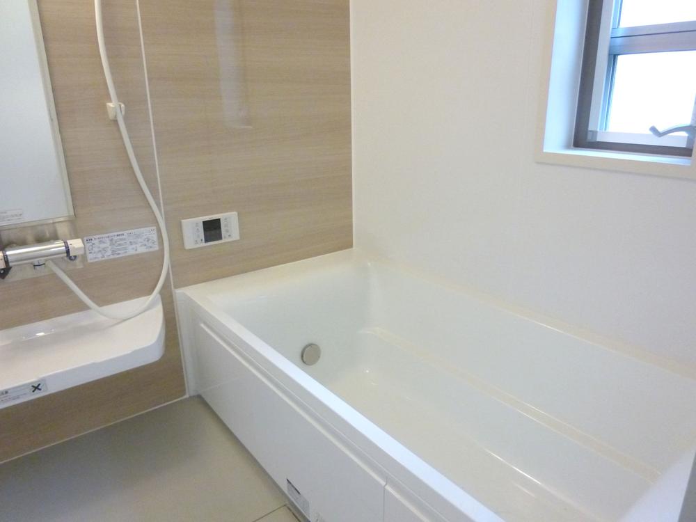 Bathroom. A spacious bathroom of natural shades to produce a healing time.