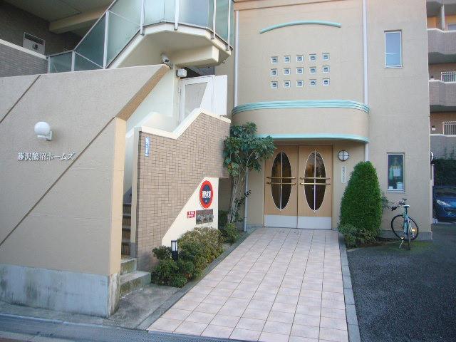 Entrance. Common areas