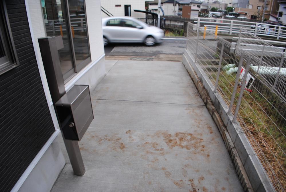 Parking lot. Local (10 May 2013) Shooting