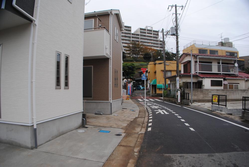 Local photos, including front road. Local (10 May 2013) Shooting