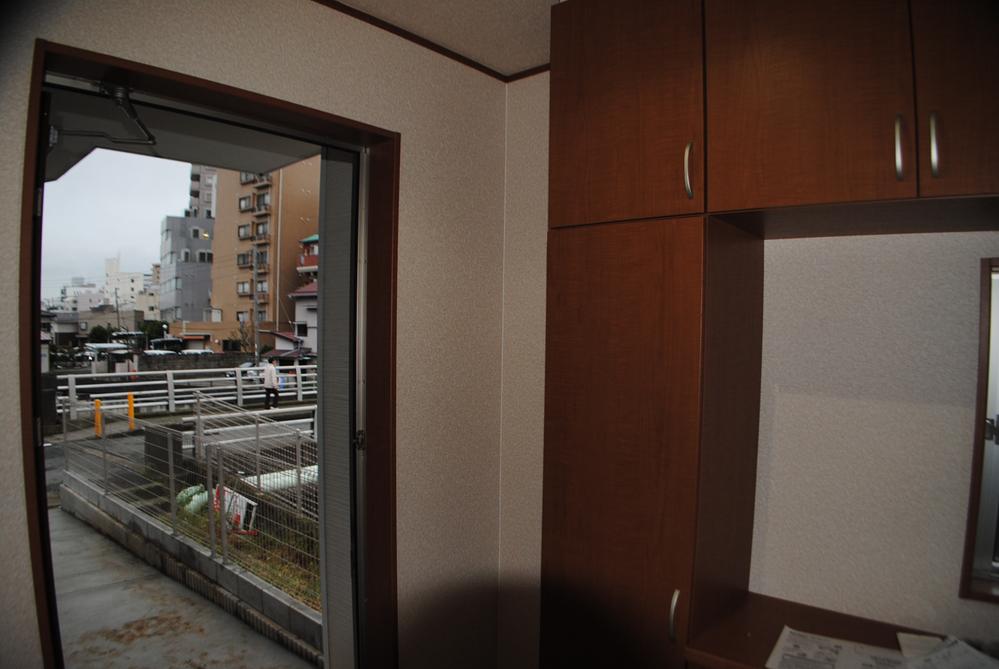 Entrance. Local (10 May 2013) Shooting