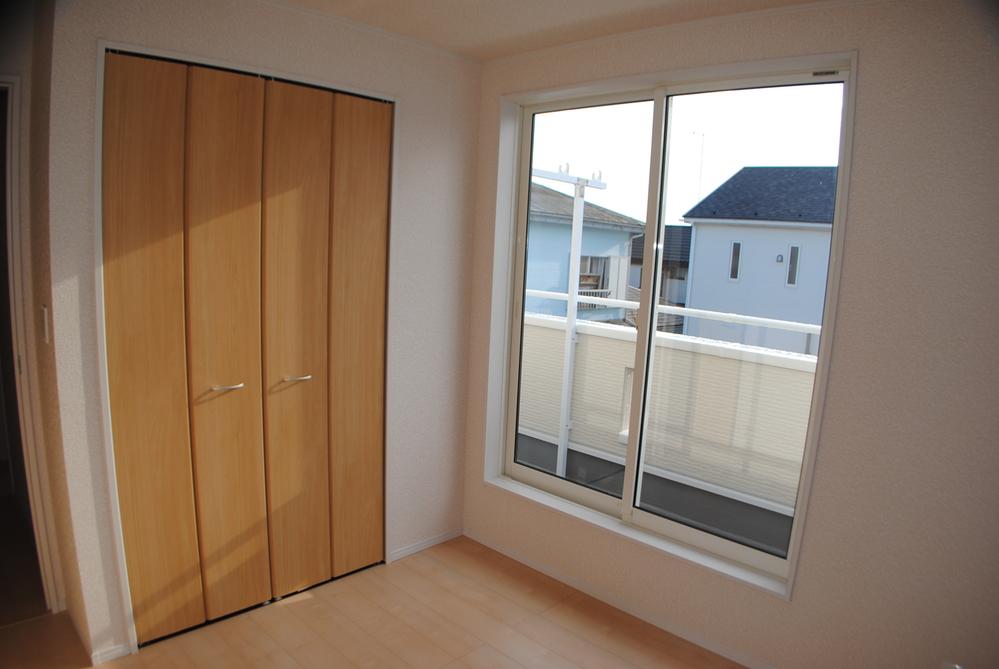 Non-living room. Local (12 May 2013) Shooting