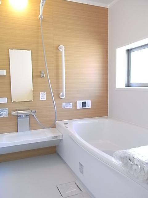 Same specifications photo (bathroom)