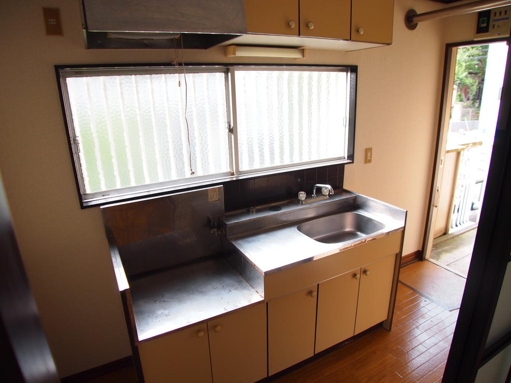 Kitchen. The kitchen has a window, Natural ventilation is also possible! ! 