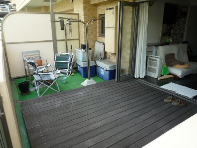 Balcony. Local (July 2013) Shooting