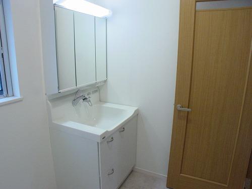 Wash basin, toilet