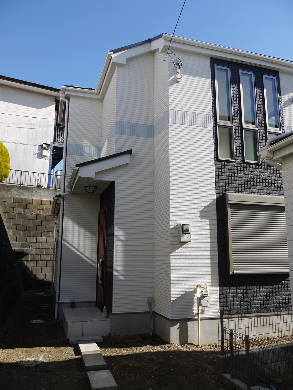 Local appearance photo. Local (12 May 2013) Shooting