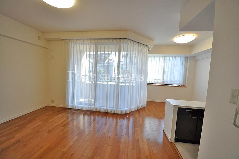 Living. Indoor (12 May 2013) Shooting