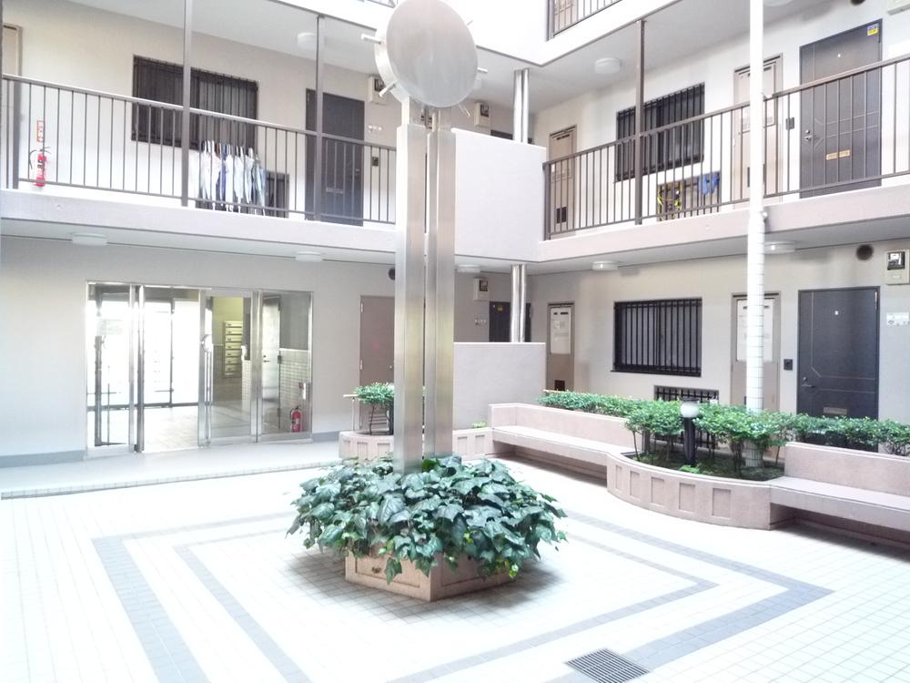 Other common areas. Clock of objects on-site (September 2013) Shooting