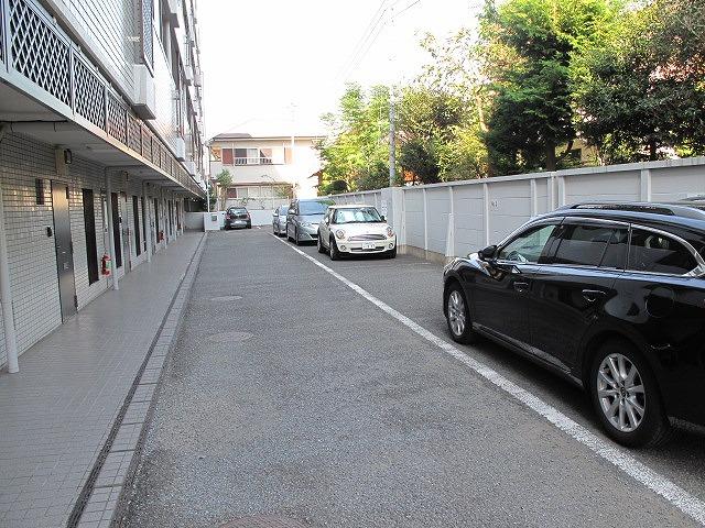 Parking lot. Common area (parking lot)