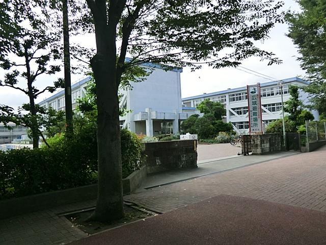 Primary school. Fujimidai 1000m up to elementary school