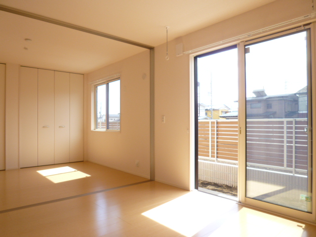 Living and room. LDK ・ South side room