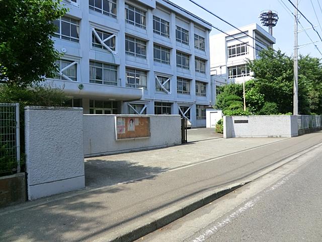 Junior high school. 1642m to Fujisawa Municipal Akibadai junior high school