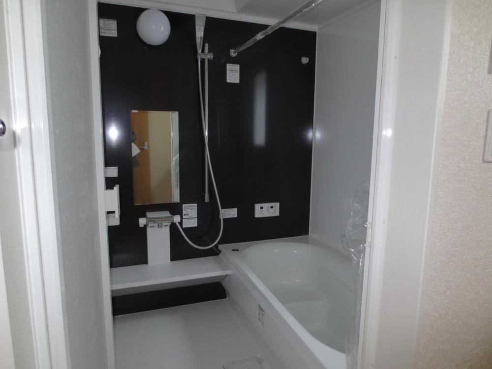 Bathroom. Indoor (12 May 2013) Shooting