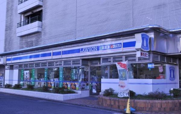 Convenience store. Lawson 58m to Fujisawa Kugenumahigashi store (convenience store)