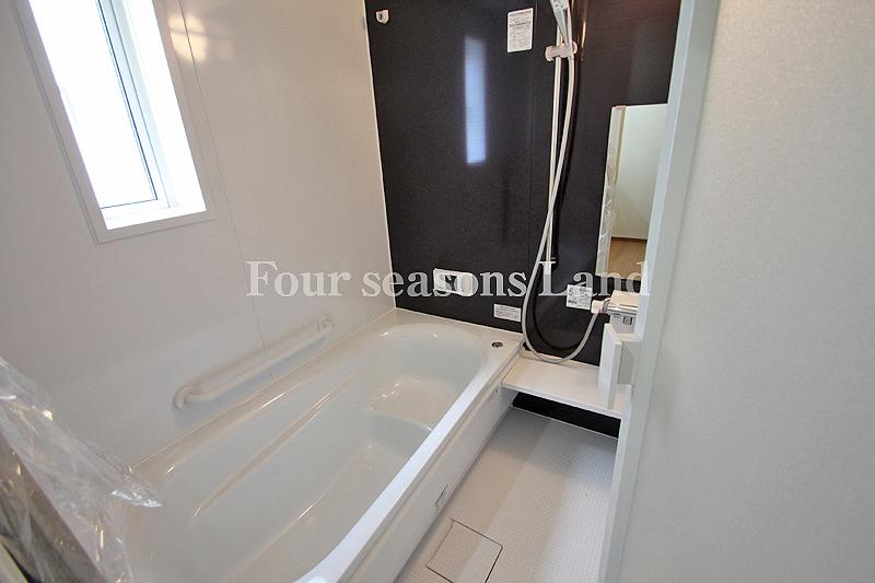 Bathroom. Indoor (September 2013) Shooting Building 2