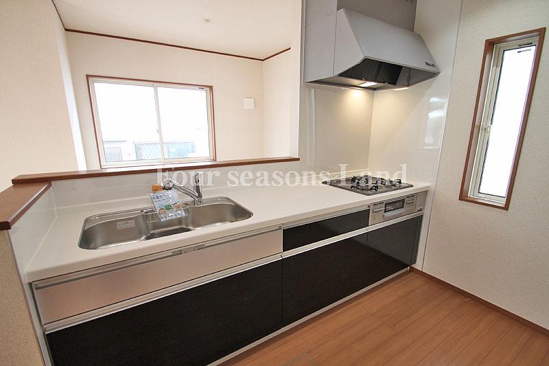 Kitchen. Indoor (September 2013) Shooting Building 2