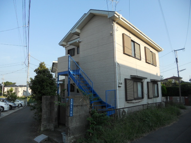 Entrance.  ☆ Station near ・ Attic storage Yes ☆