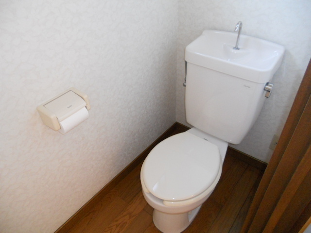 Toilet.  ☆ Station near ・ Attic storage Yes ☆