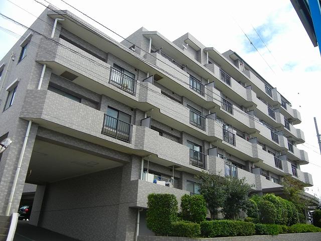 Local appearance photo. Local (September 2012) shooting