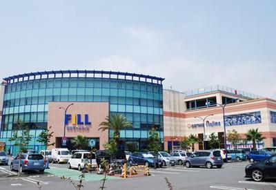 Shopping centre. 580m until the Shonan Mall Fill (shopping center)