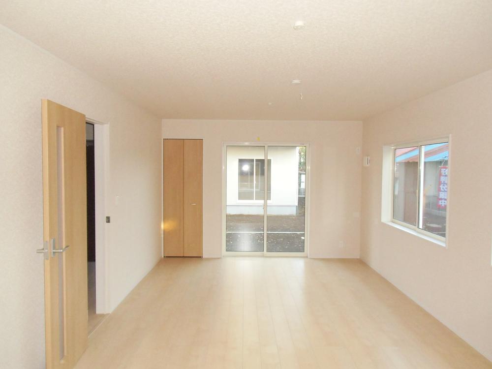 Living. Four Building living