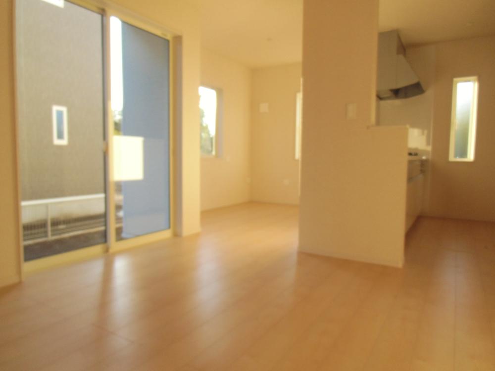 Living. Five Building living