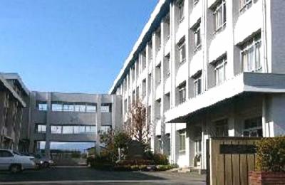 Junior high school. 1700m to good deeds junior high school